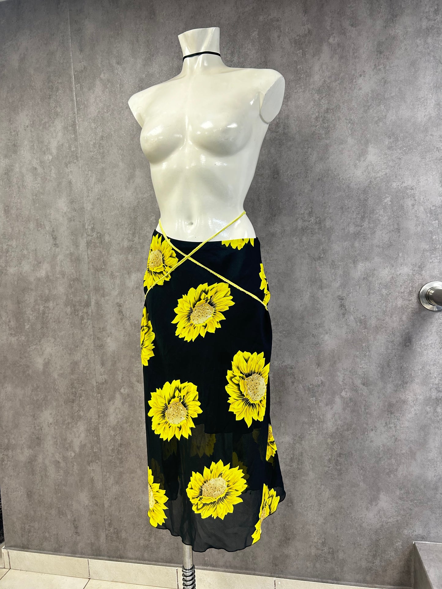 Vintage floral mesh top