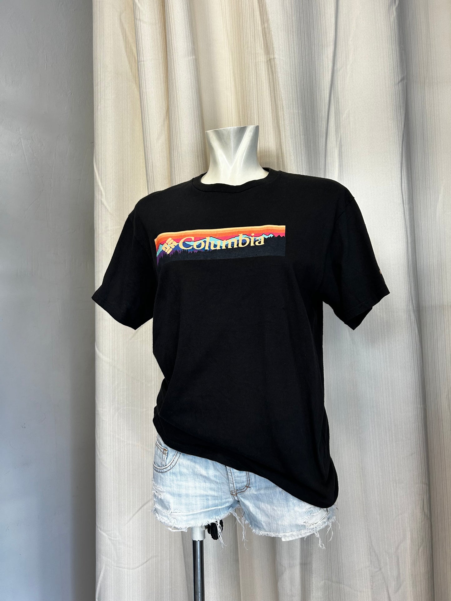 Columbia T-shirt
