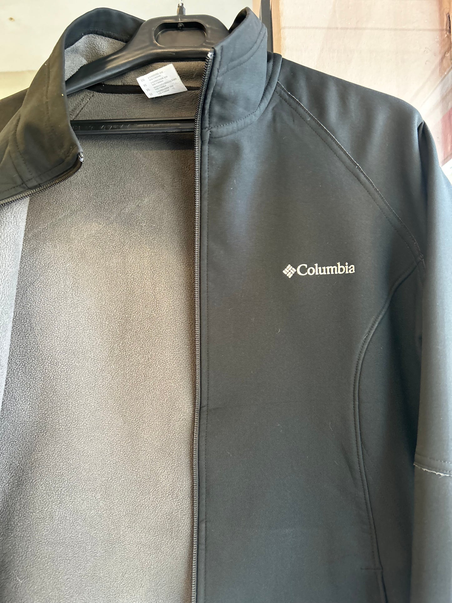 Columbia black fleece jacket