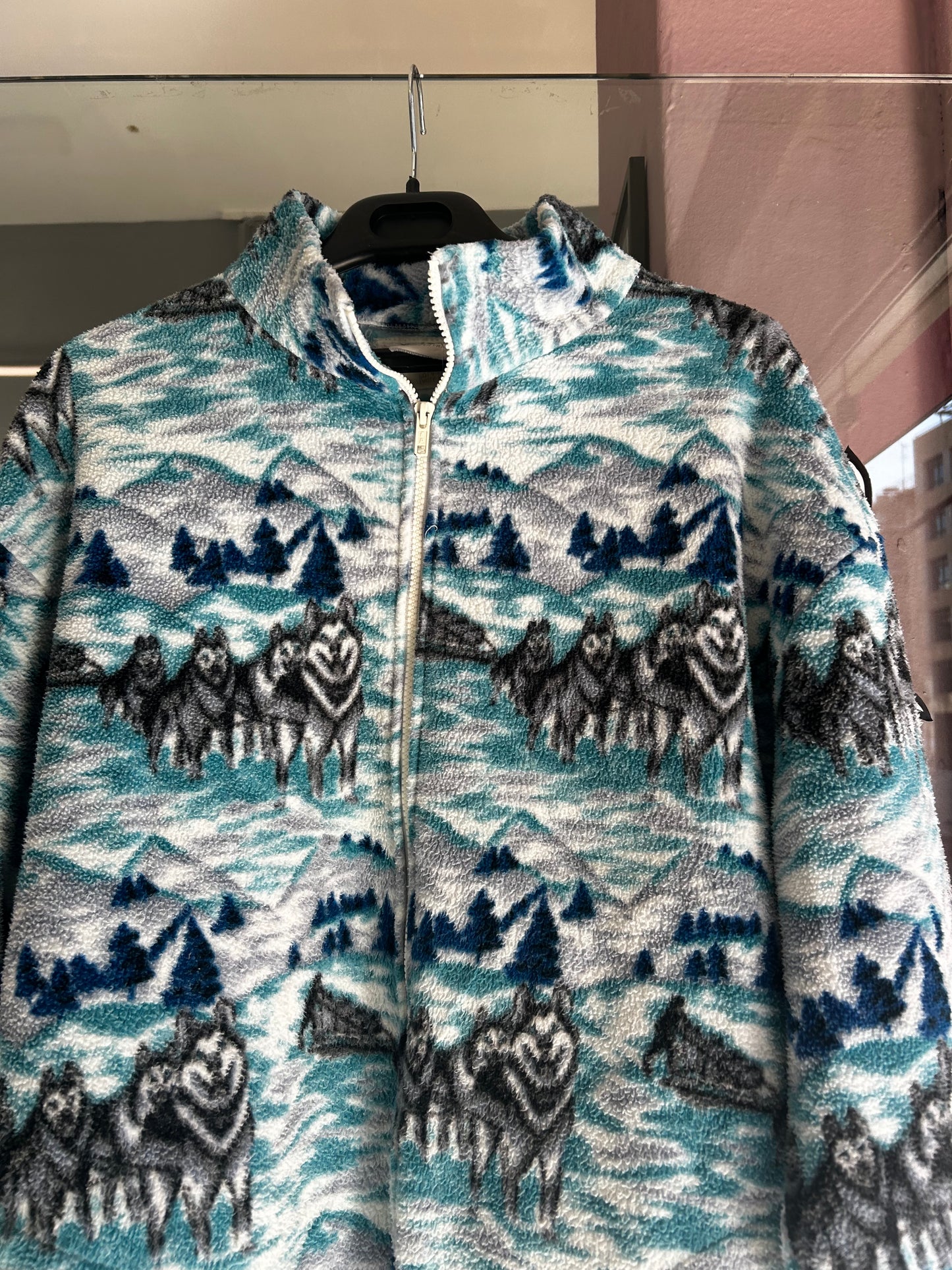 Vintage wolf patterned fleece