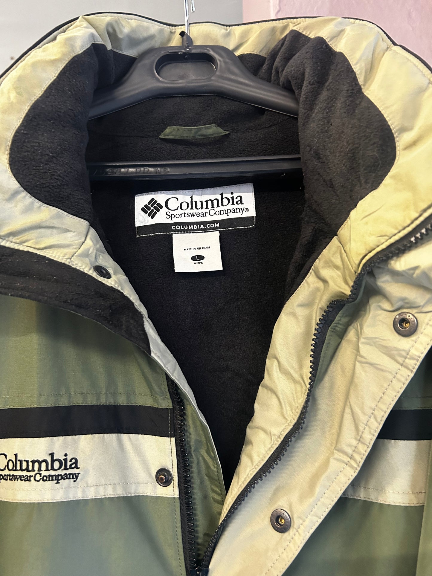 Columbia thick jacket