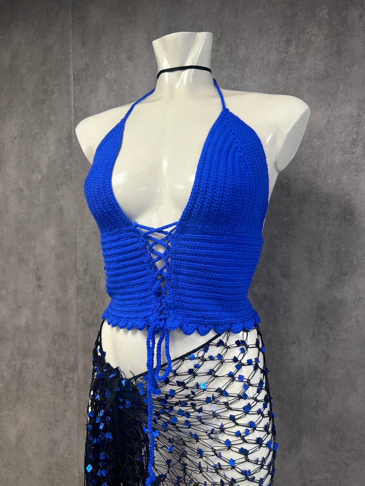 Blue knitted top