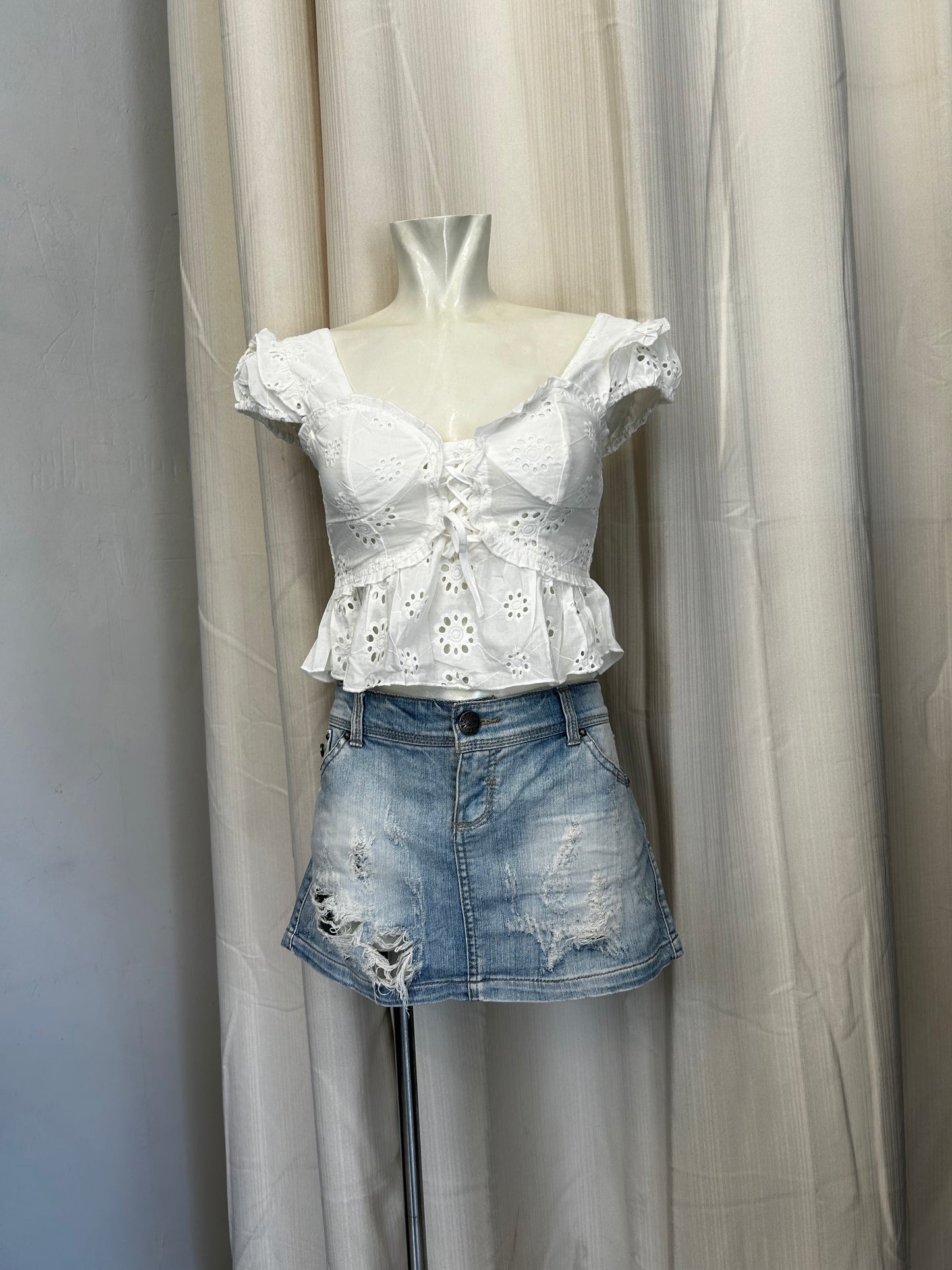 Y2K mini skirt