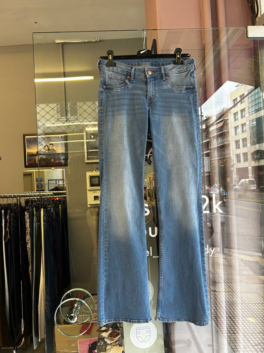 Bootcut low rised jeans