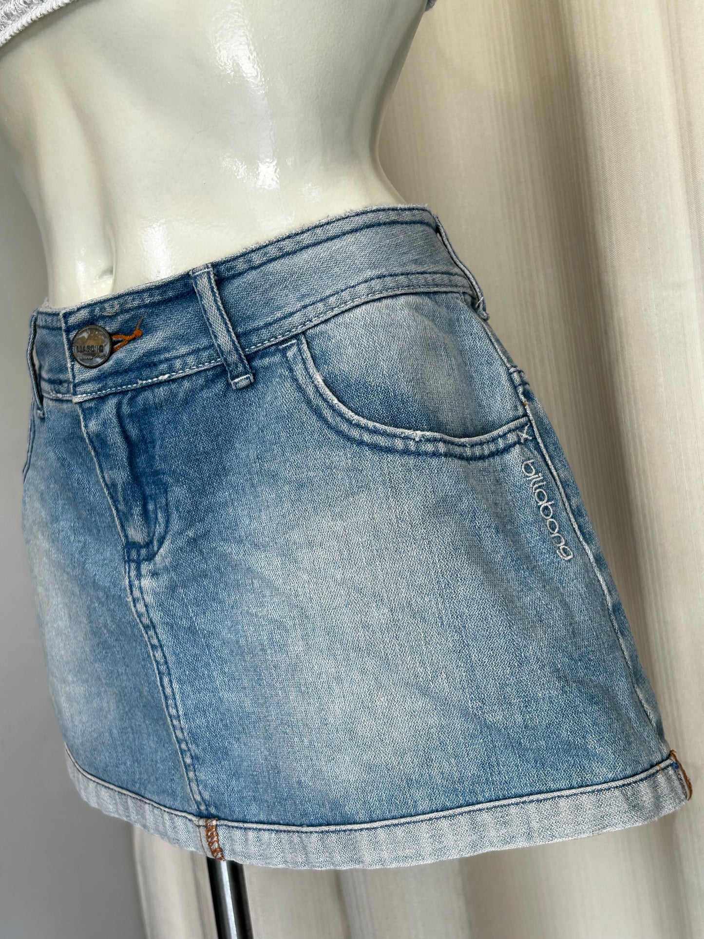 Billabong low rised skirt