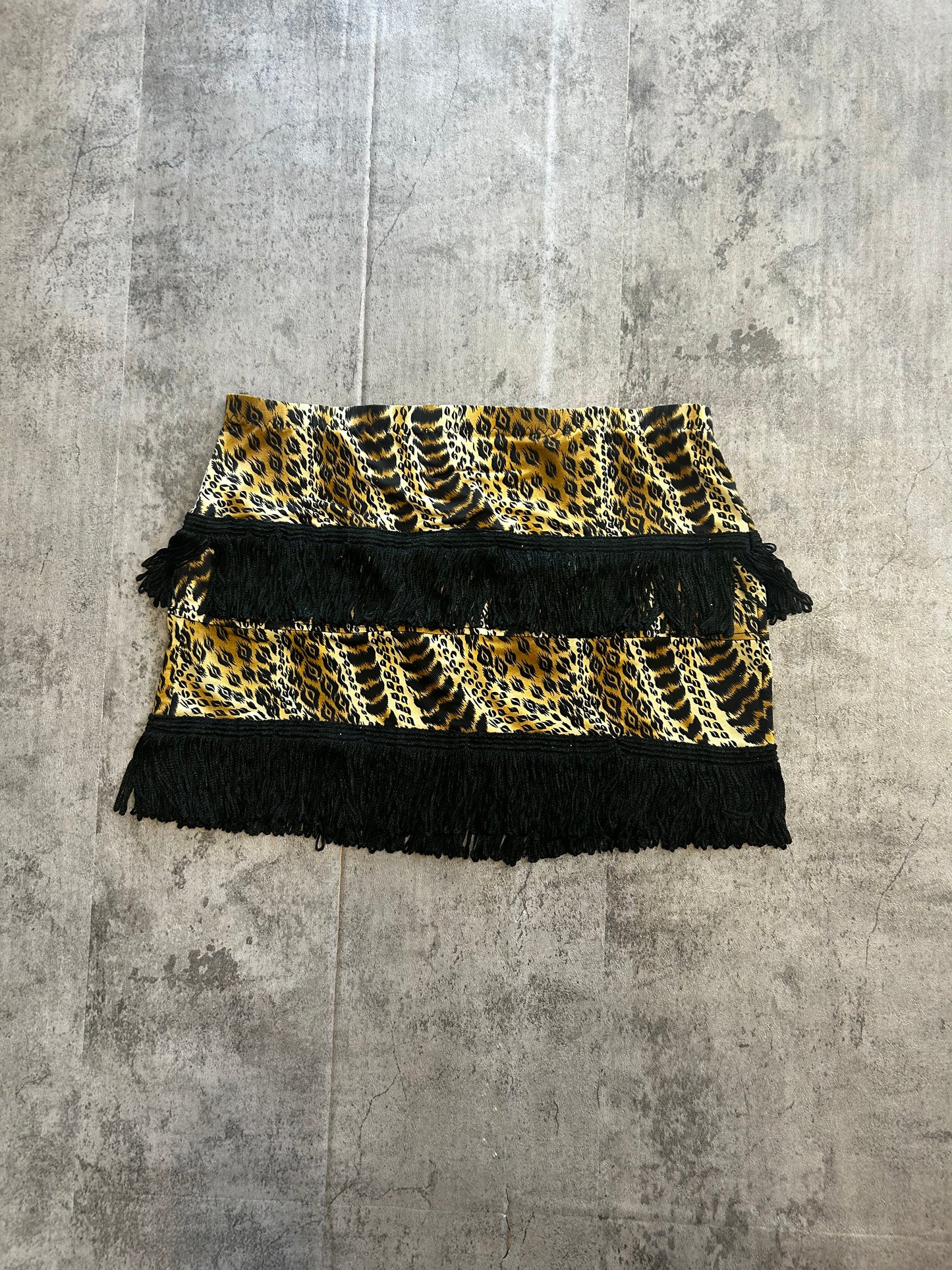 Low rised Tiger print mini skirt