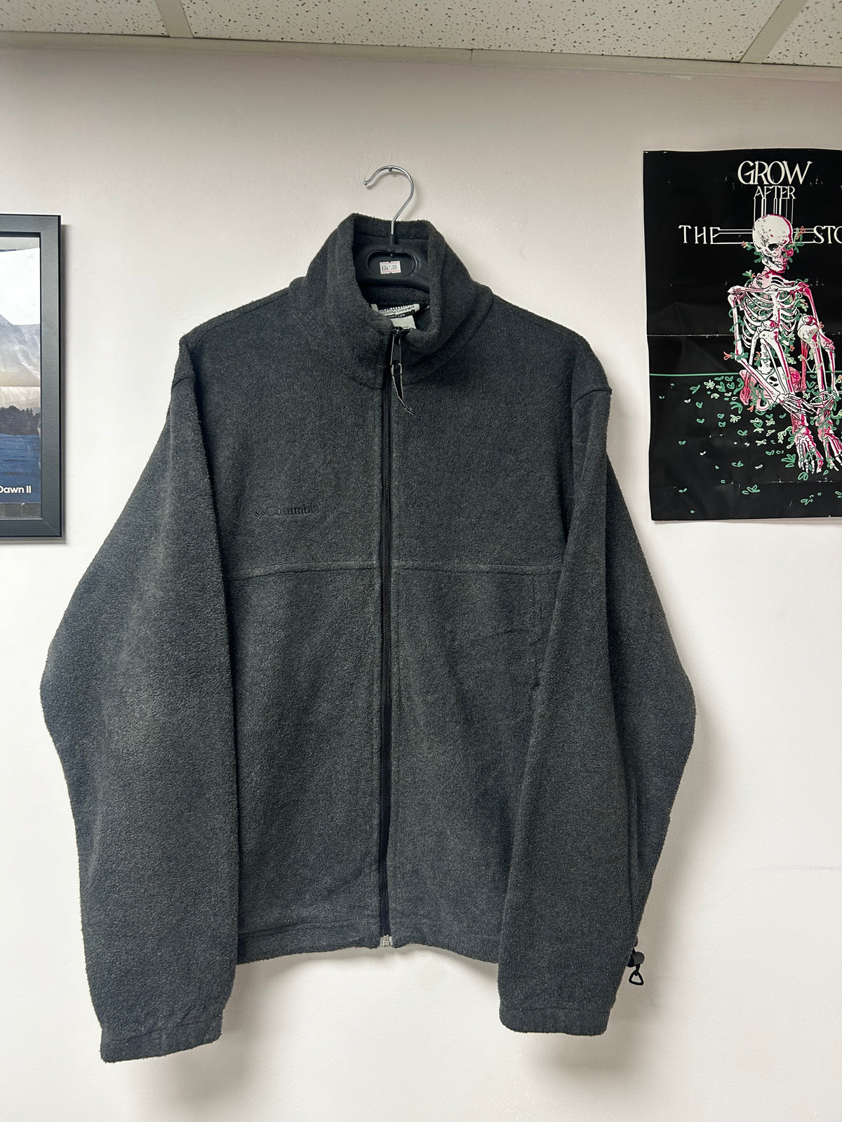 Columbia dark grey fleece jacket