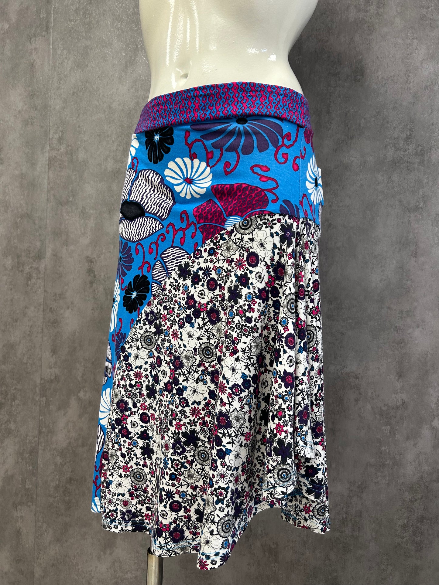Patterned midi skirt