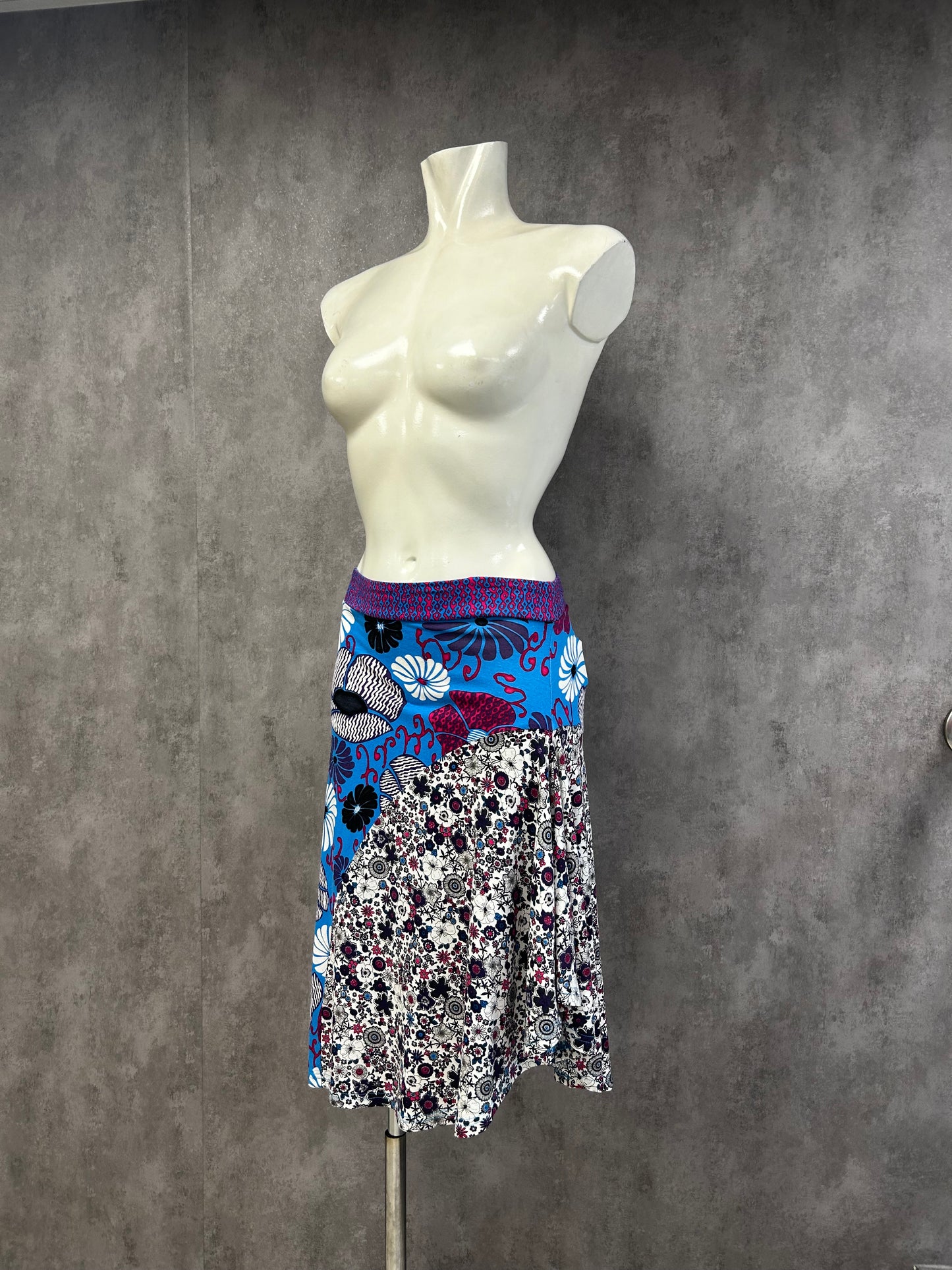 Patterned midi skirt
