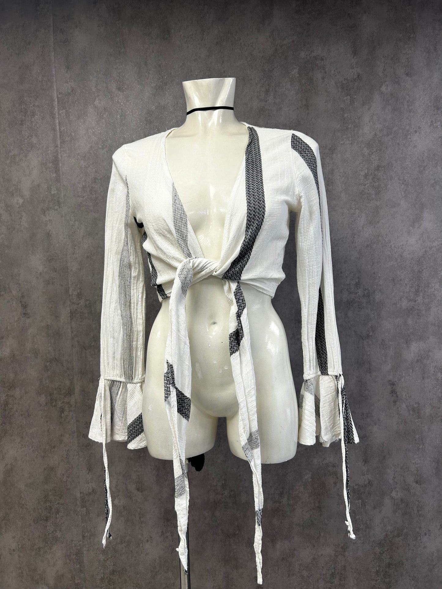 Linen cropped shirt