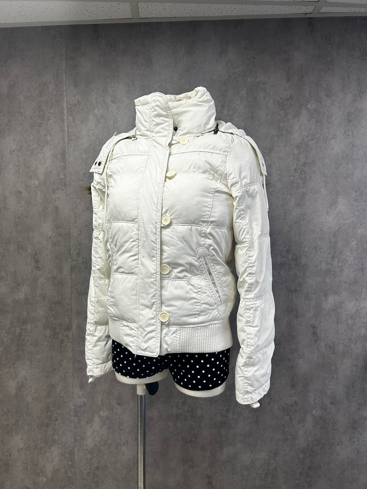 2008s white jacket