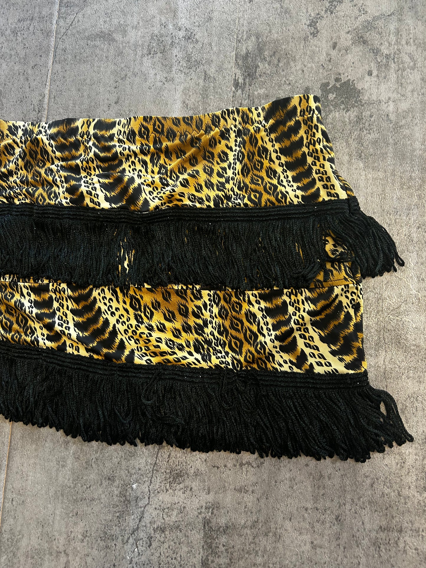 Low rised Tiger print mini skirt