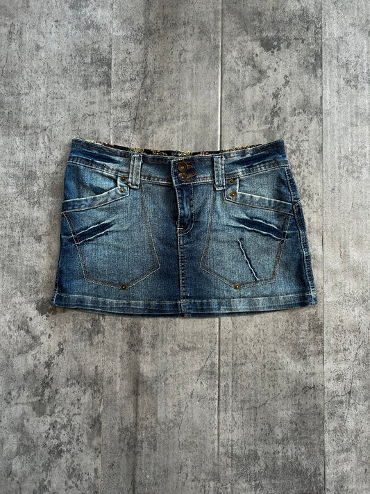 Vintage low rised denim skirt