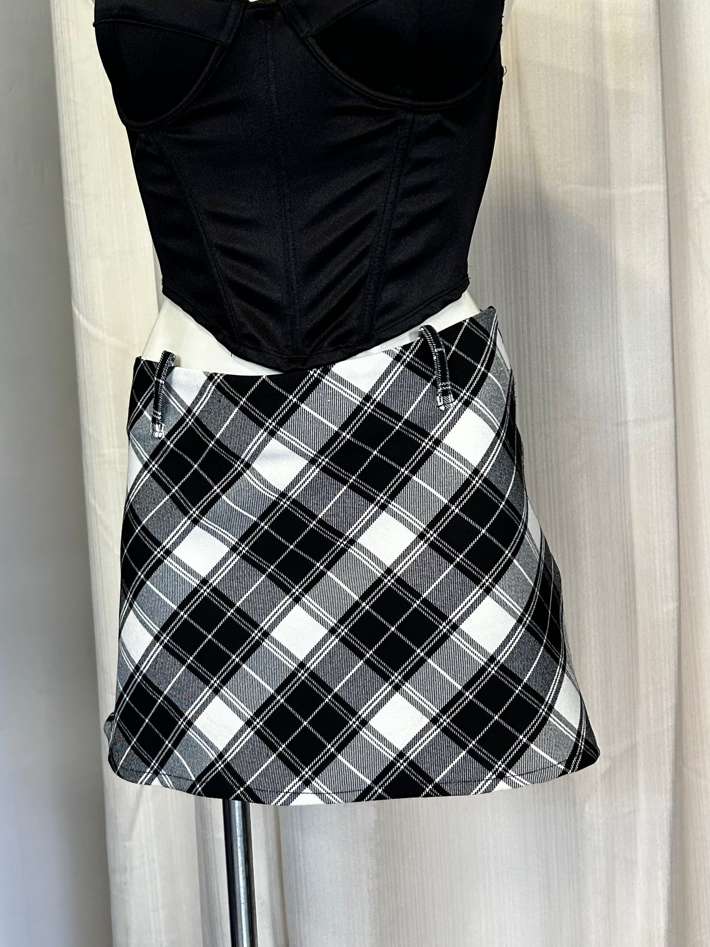 Thesis mini skirt