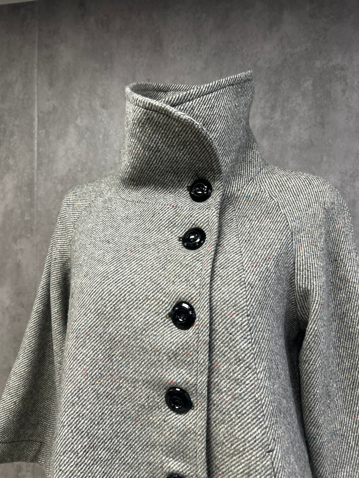 Grey coat with 3/4 sleeves