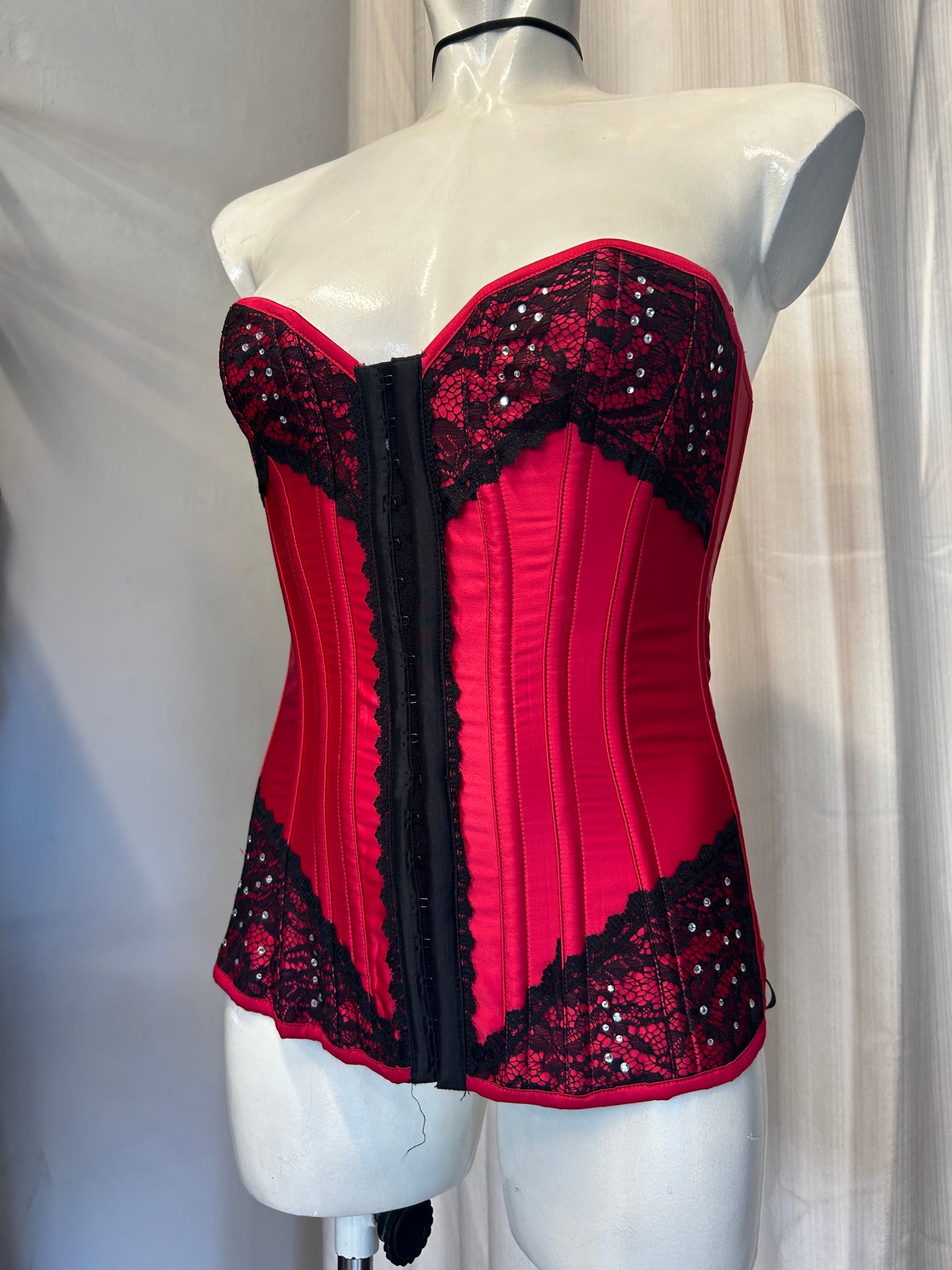 Alt goth red corset