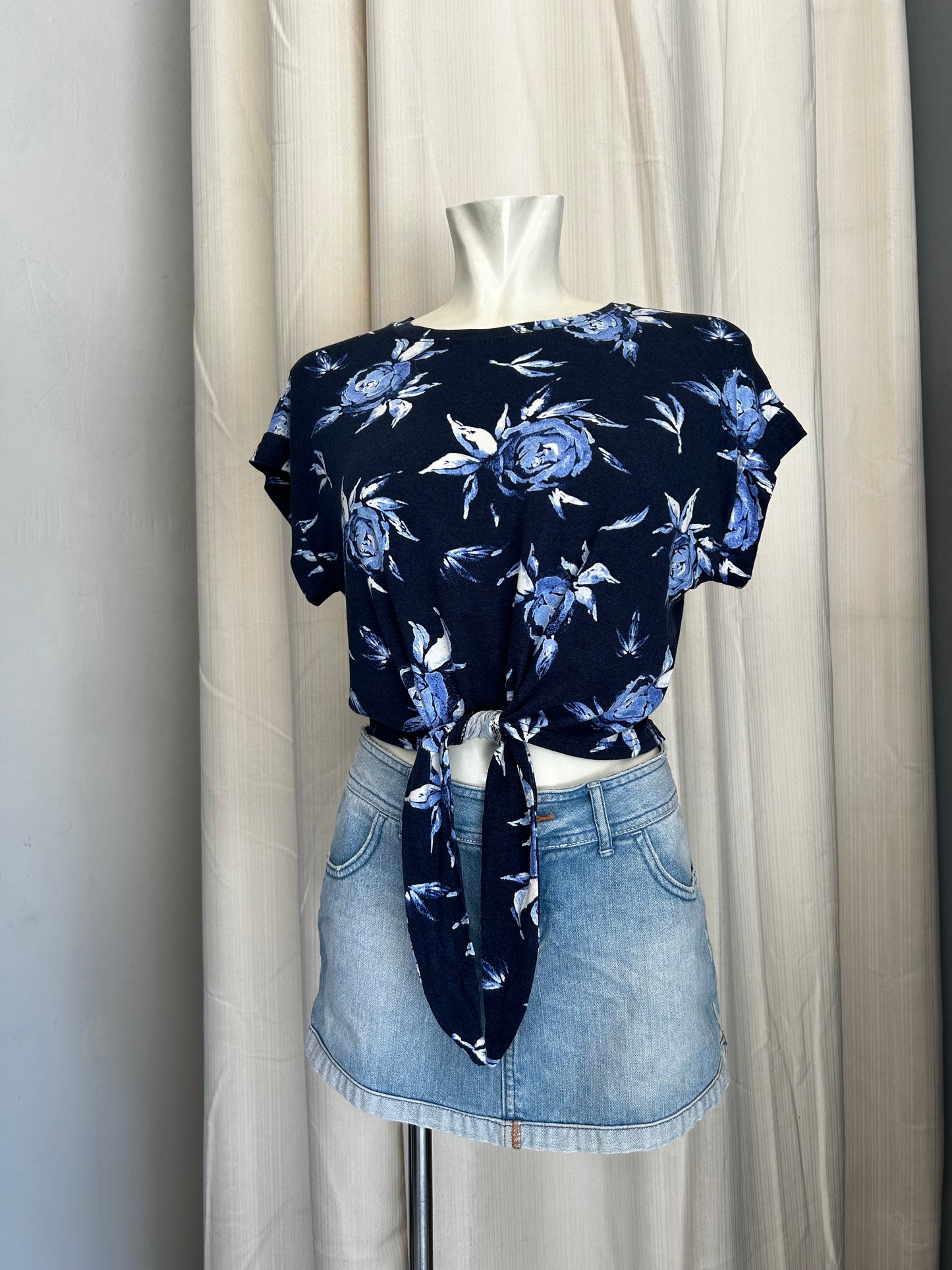 Vintage patterned cropped top