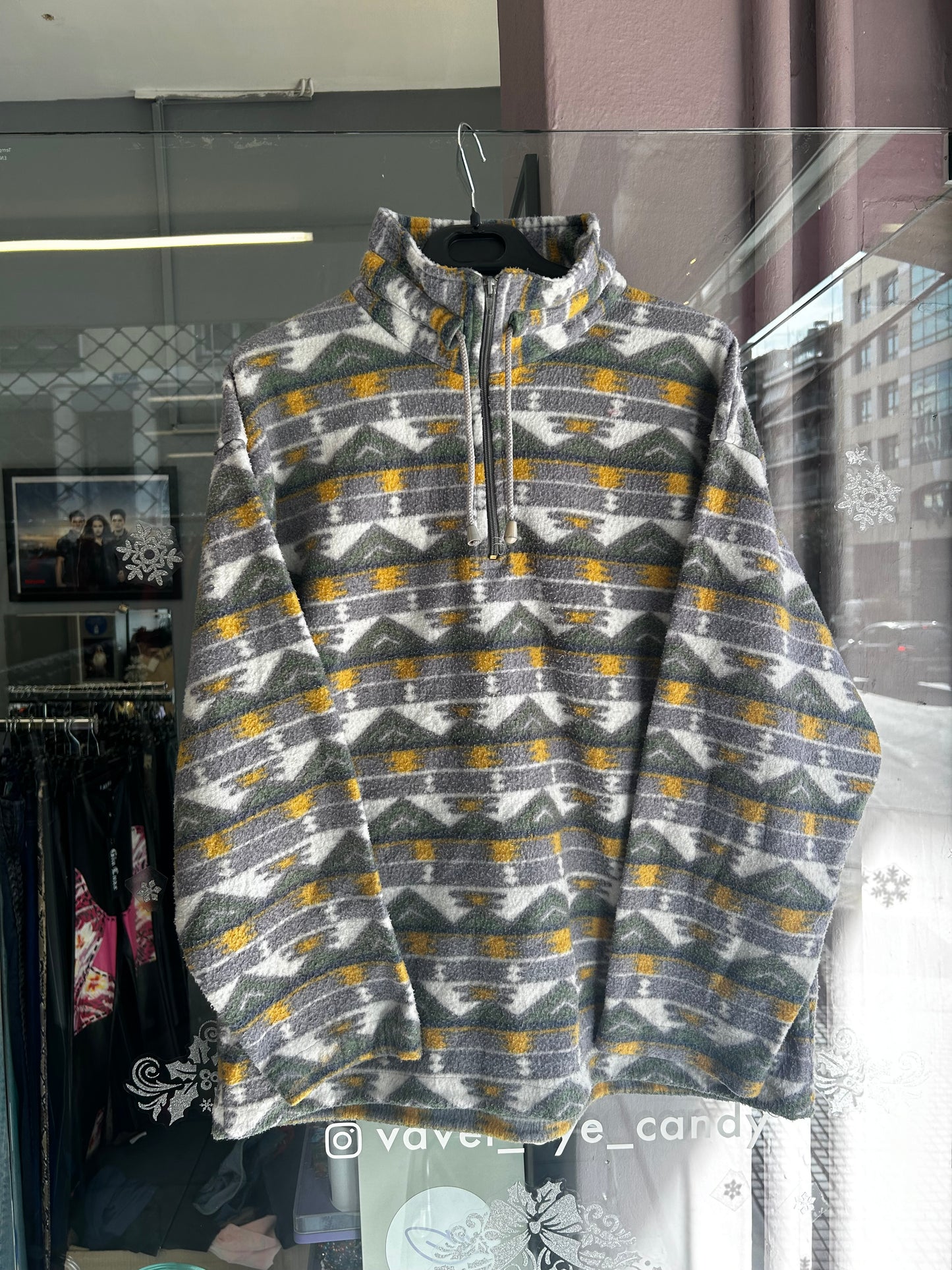 Vintage patterned fleece