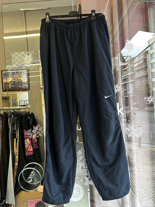 Nike thick parachute pants
