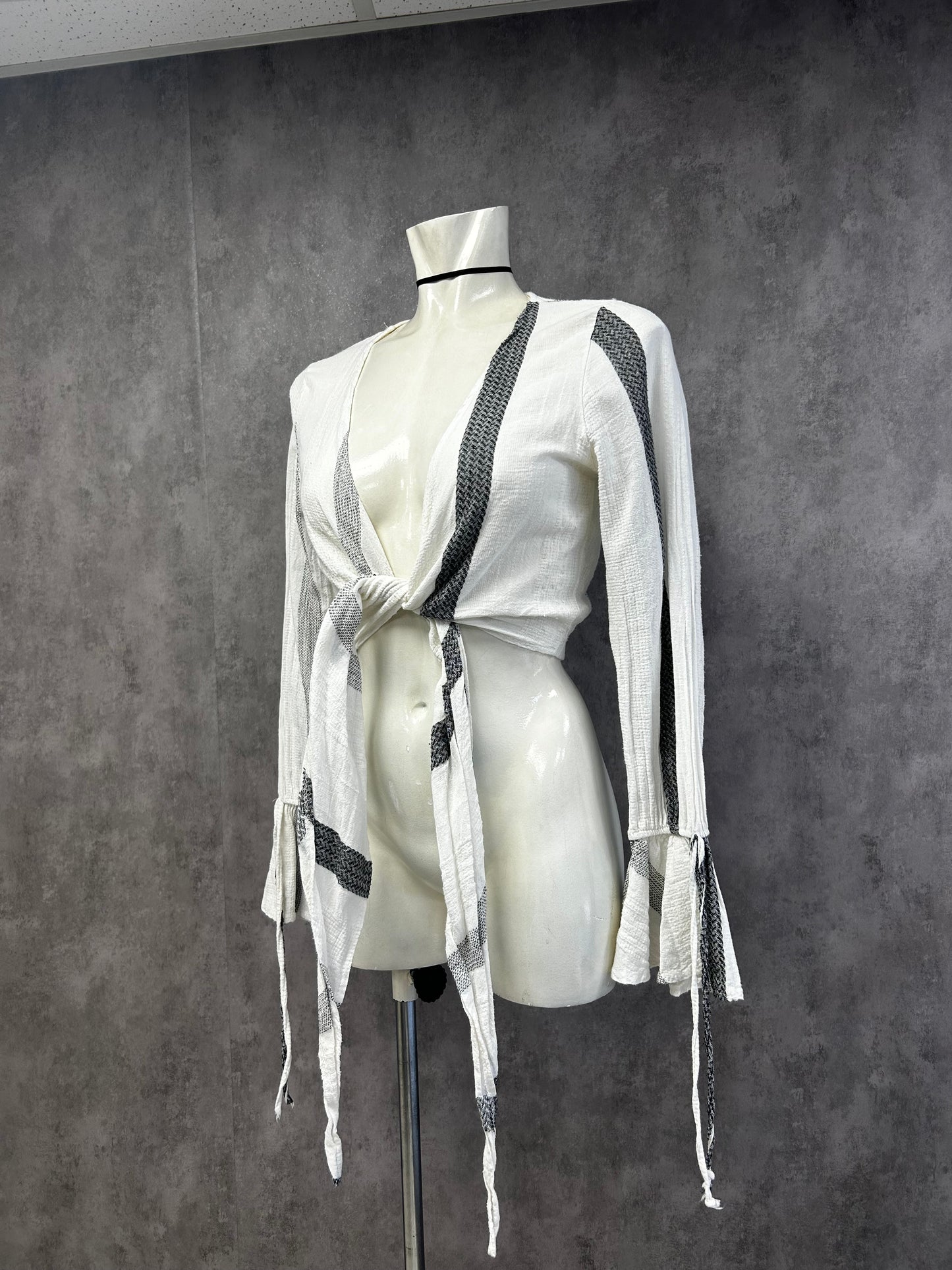 Linen cropped shirt