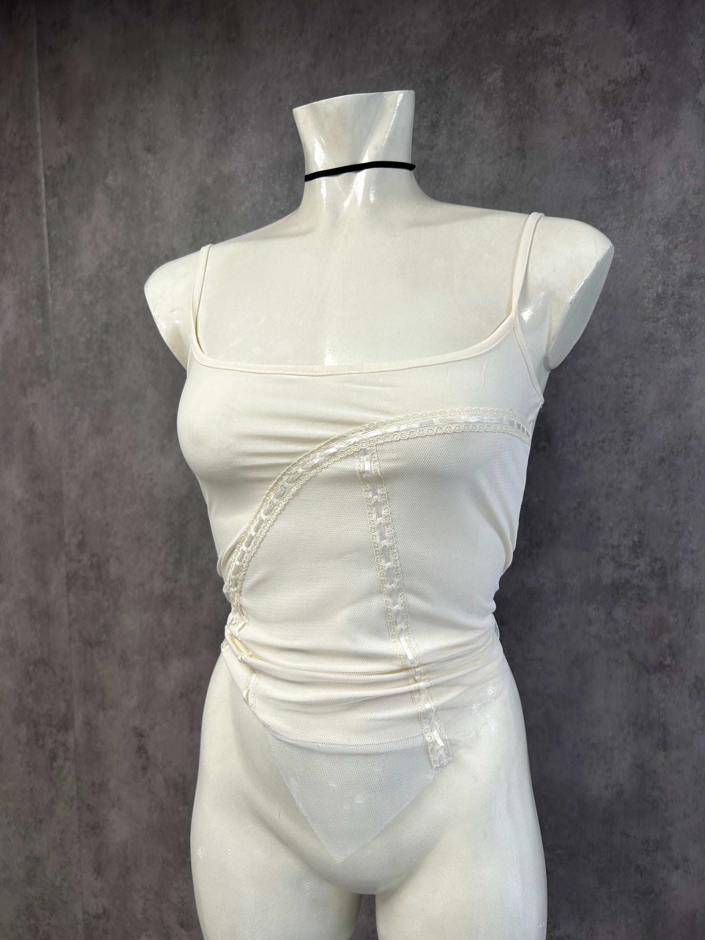 Y2K off white lace tank top