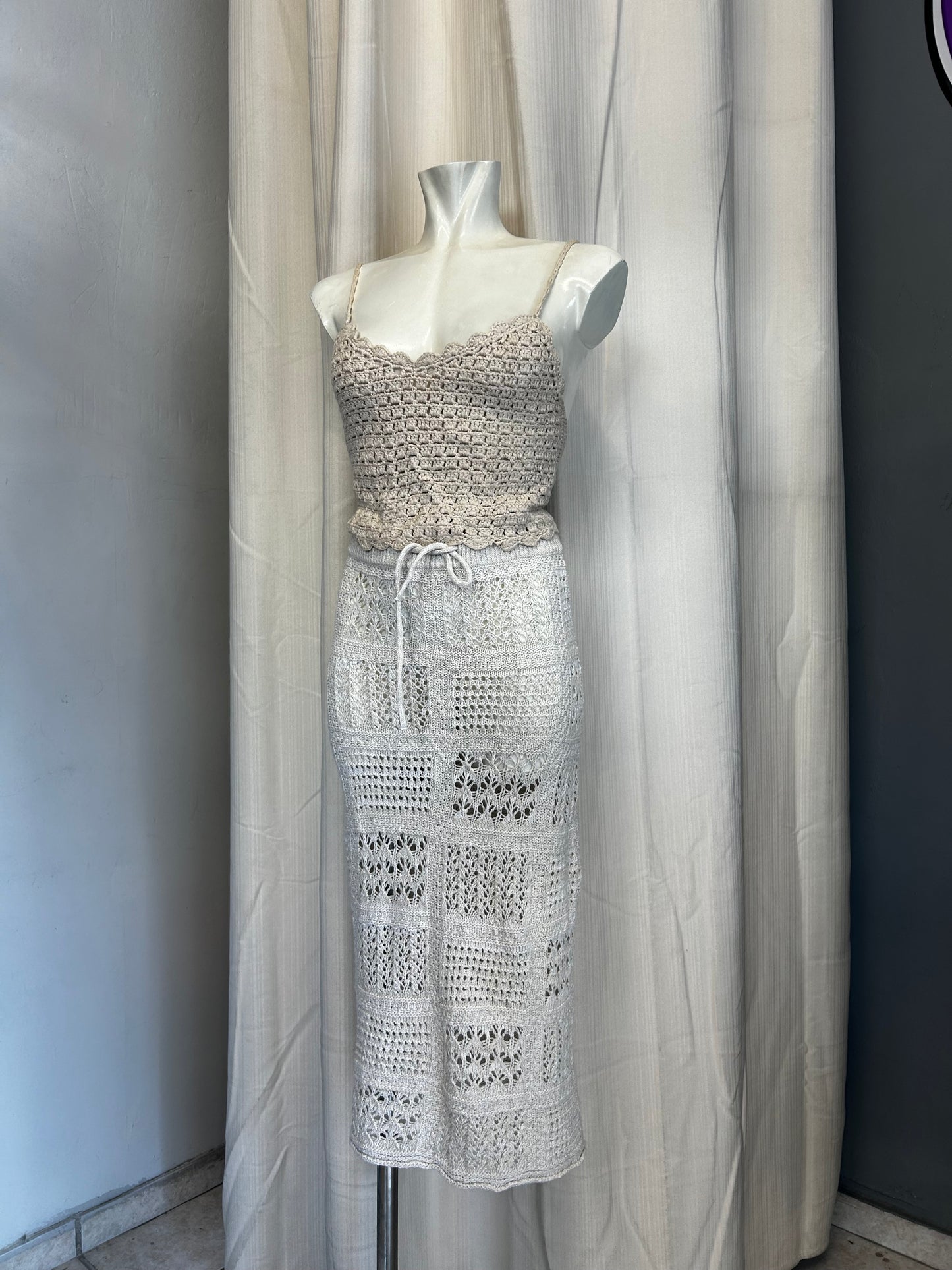 Knitted midi skirt