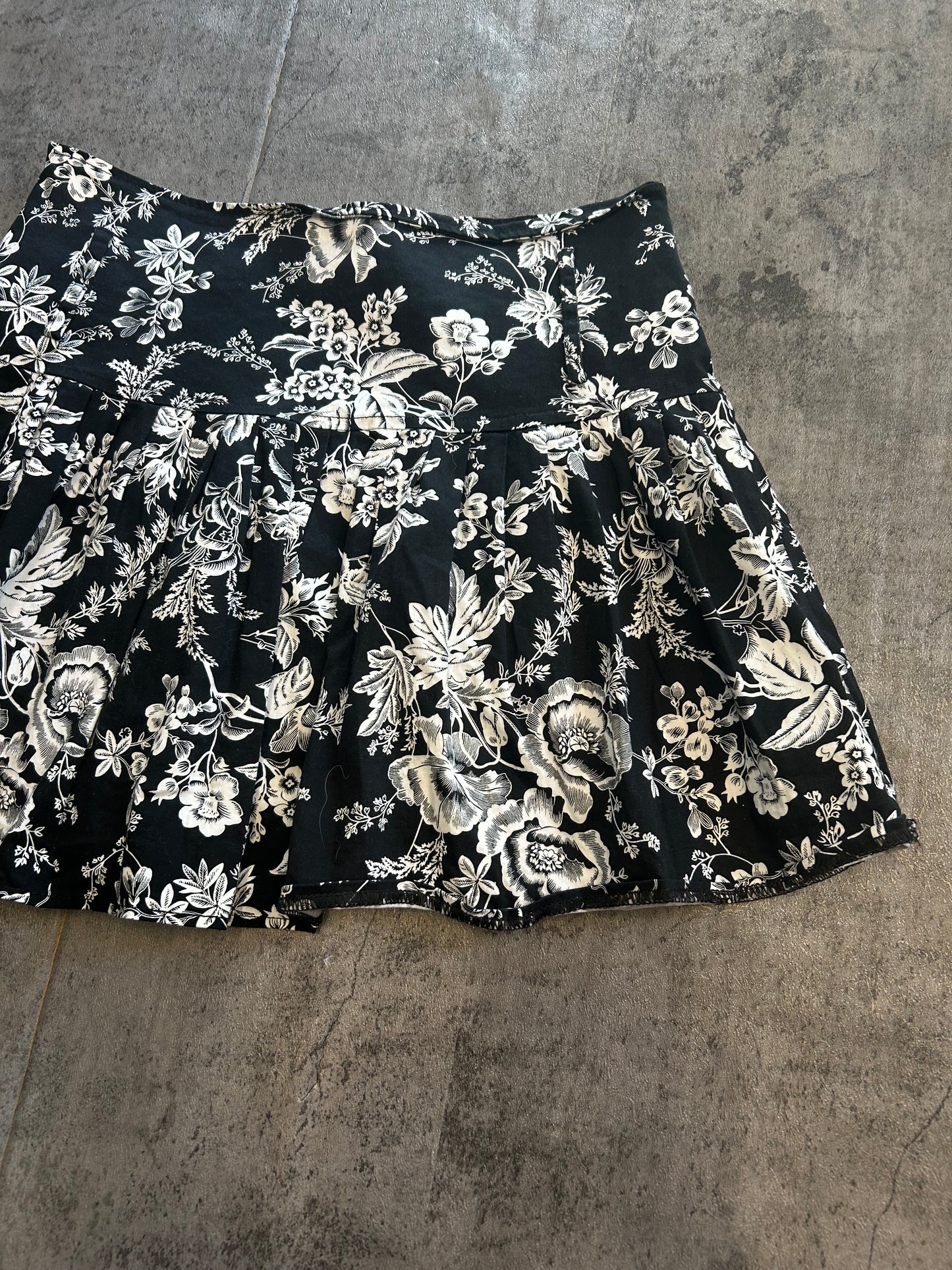 B&W floral skirt