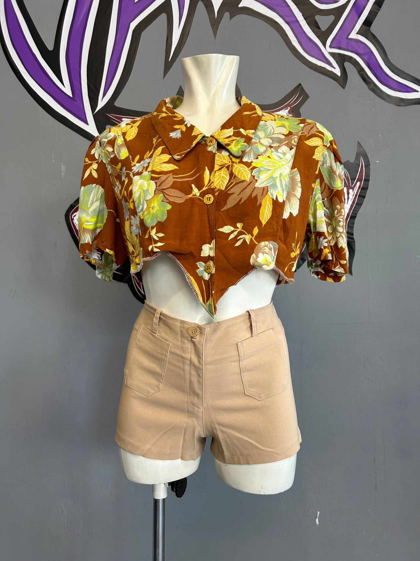 Vintage cropped shirt