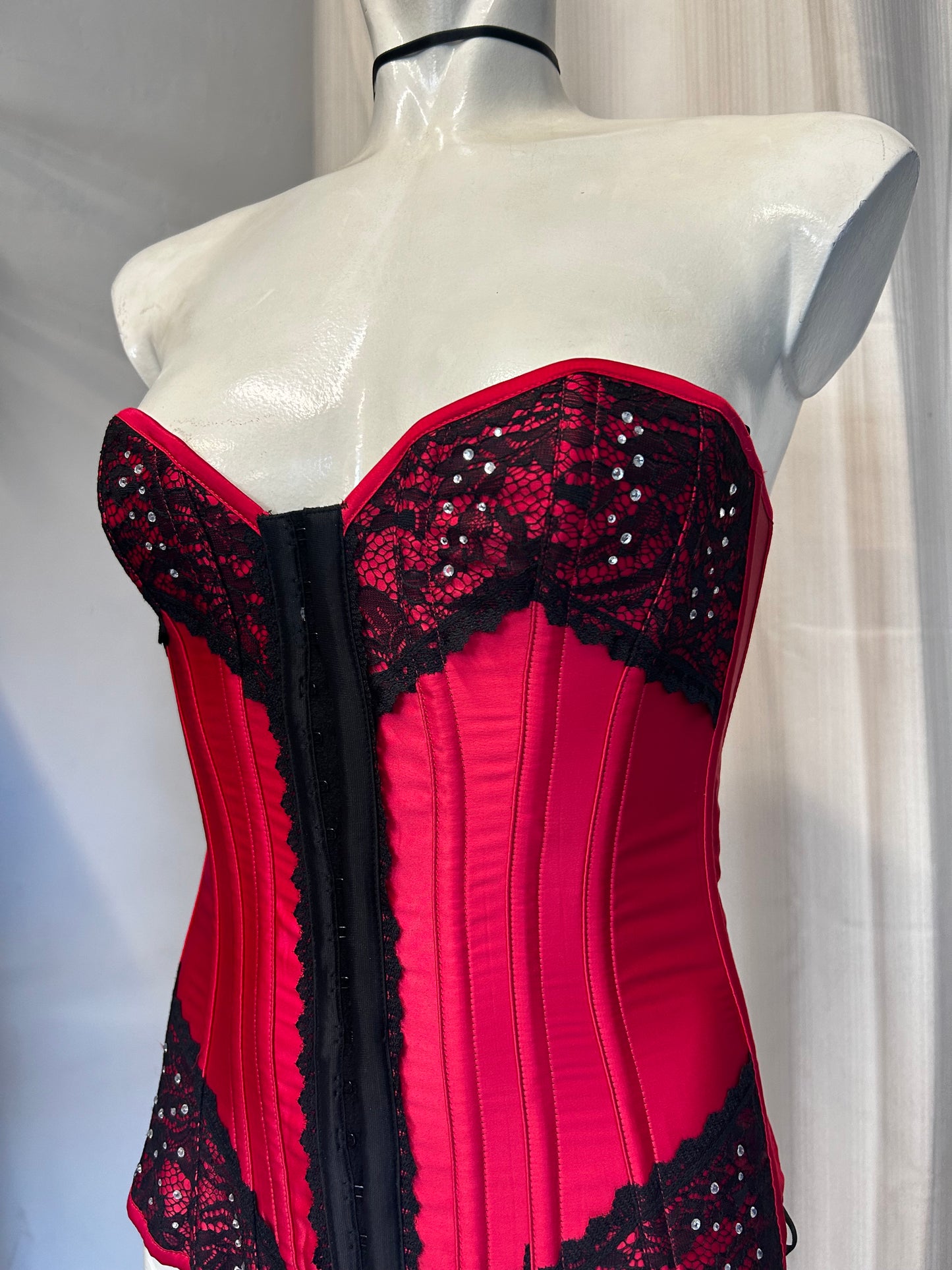 Alt goth red corset
