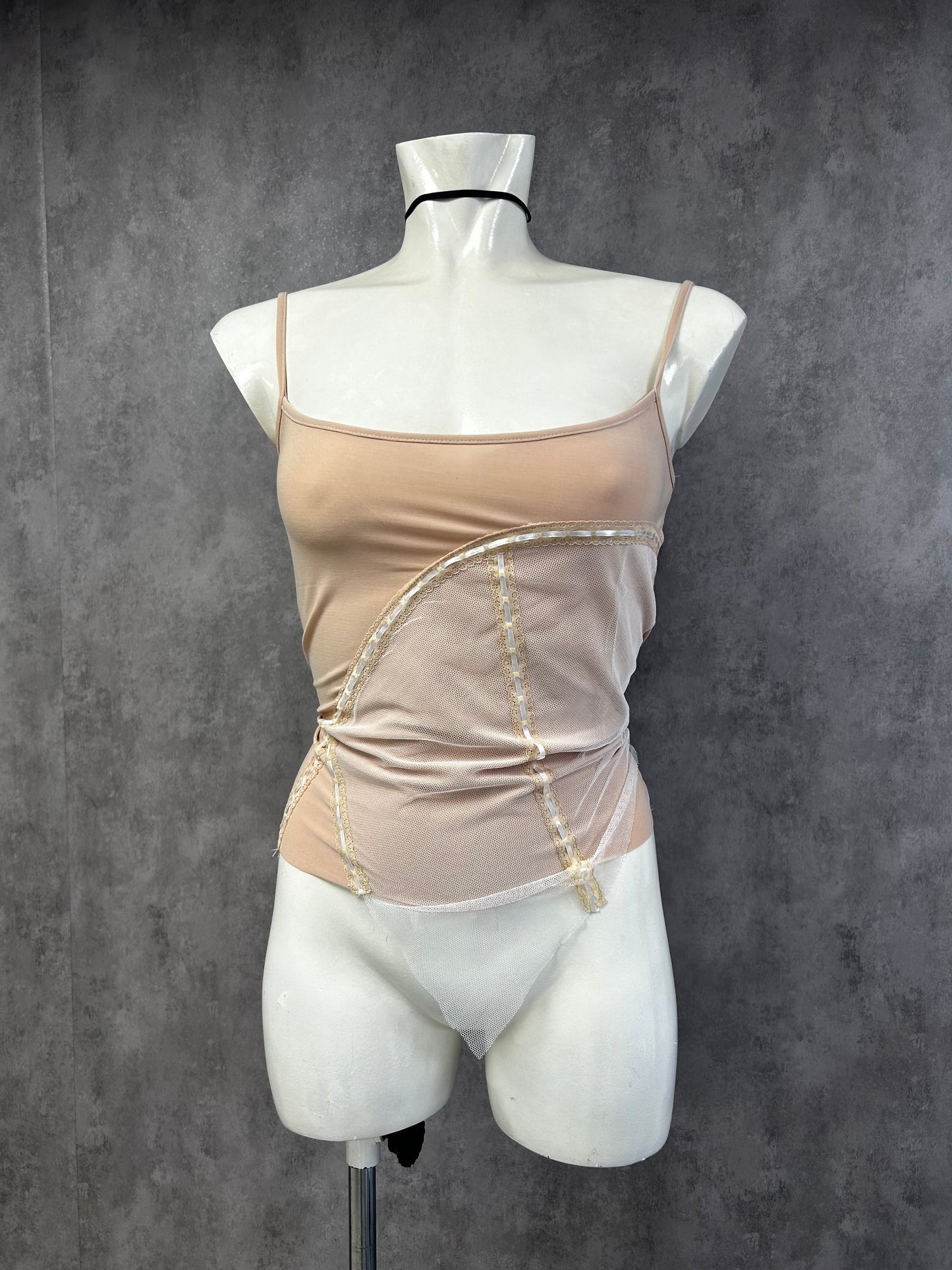 Y2K beige lace tank top