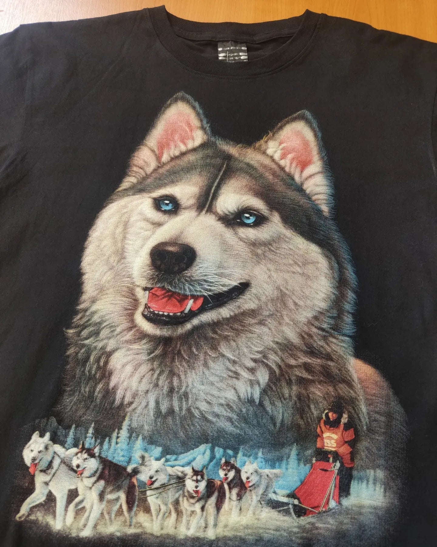 Siberian dog graphic tee