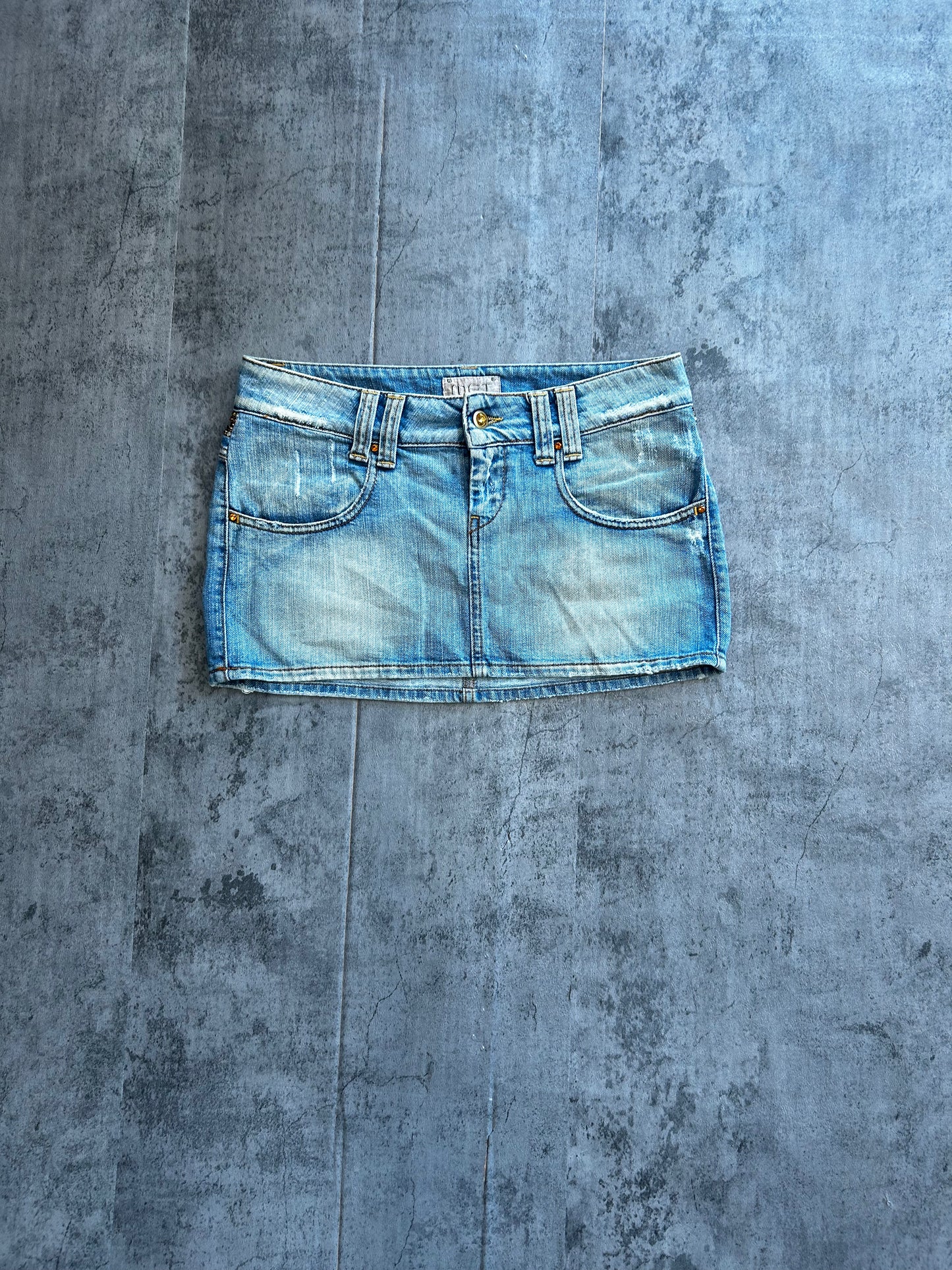 Y2K denim skirt